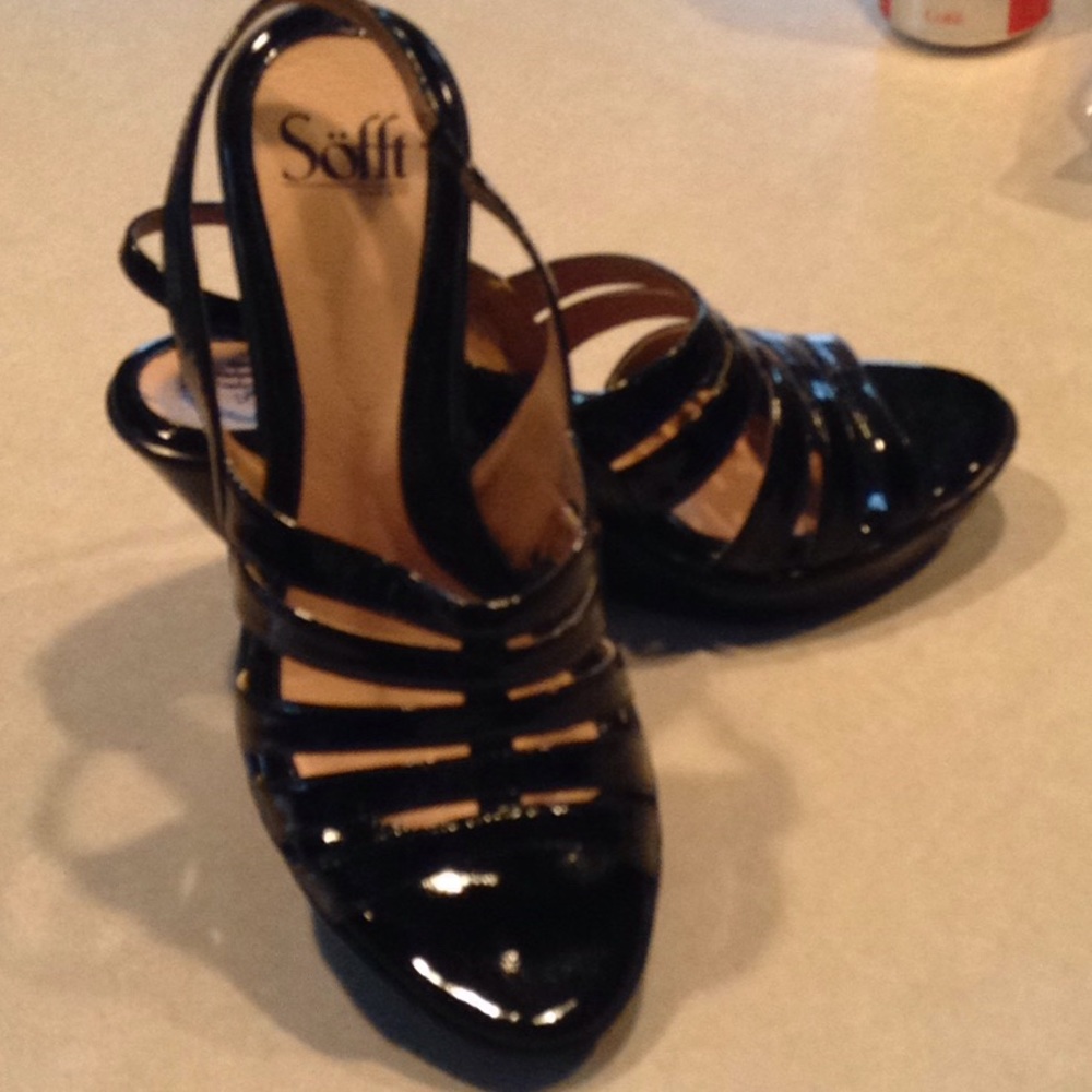 Soft Black Patent heeled sandals - Size 8.5